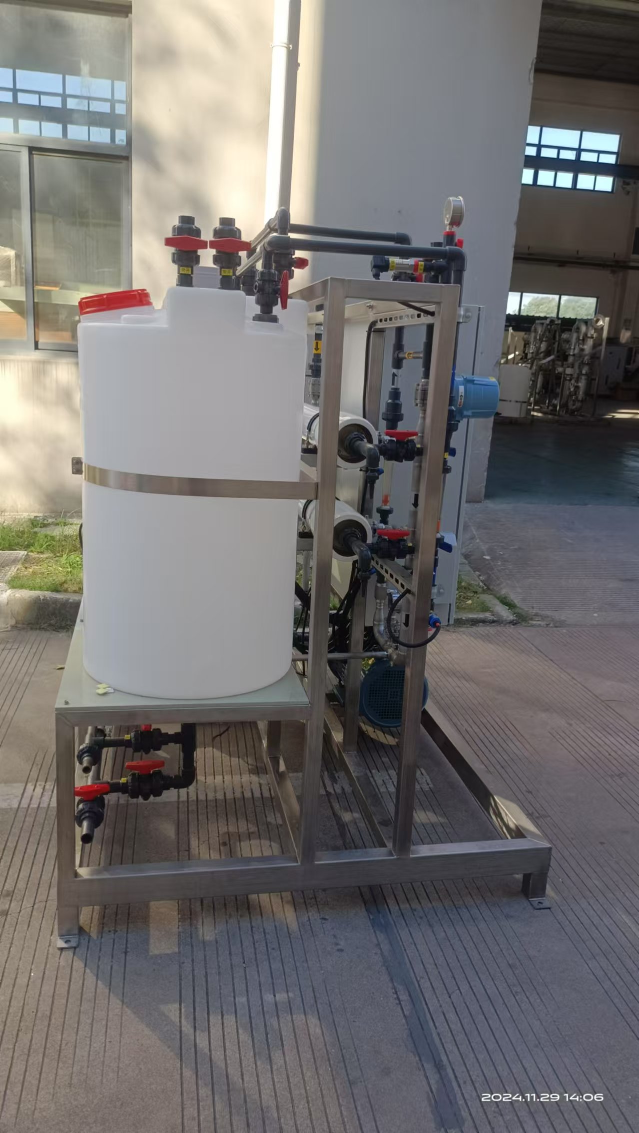 Wind Solar Hybrid Kit - Hybrid Wind-Solar RO Plant with Lithium